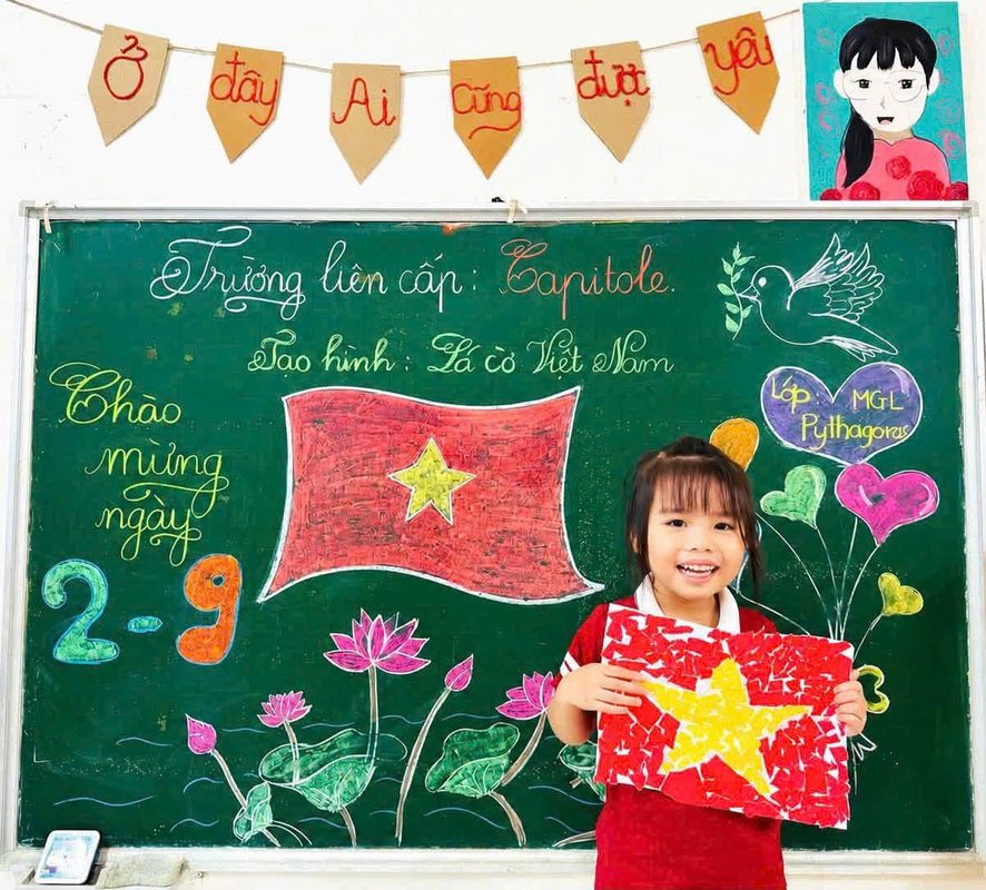 MỖI LÁ CỜ NHỎ – MỘT TÌNH YÊU LỚN DÀNH CHO TỔ QUỐC 🇻🇳 1789310202087 1580505044722237234 3569167316574731349 8cbd7f871c5b13ae1bdcf98d1dbd4272