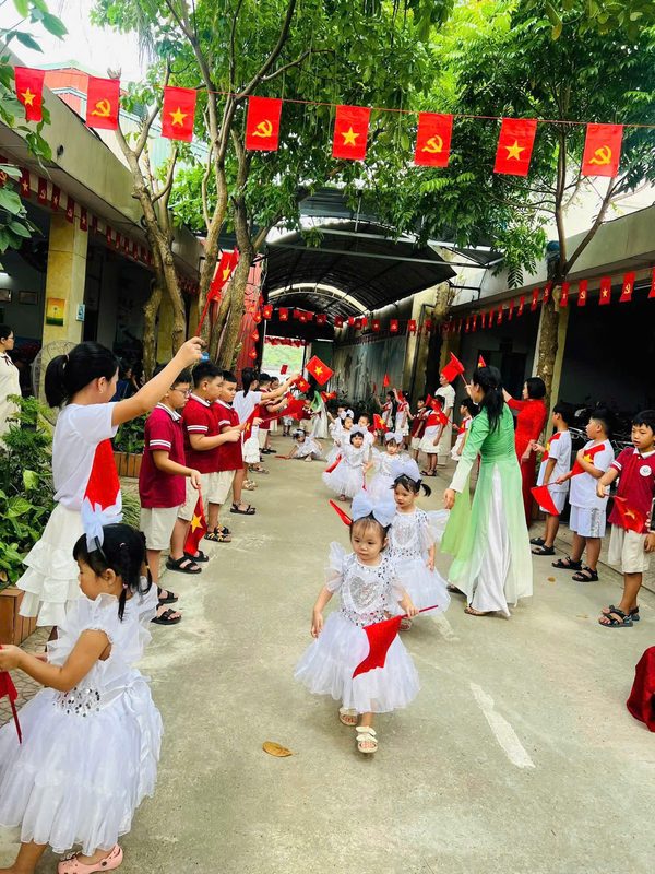 TIẾNG TRỐNG KHAI TRƯỜNG VANG LÊN – MỞ ĐẦU HÀNH TRÌNH TRƯỞNG THÀNH MỚI 1789310784377 1580505044722237234 3569167316574731349 cfa4ef987065f066487fe415ab35c429